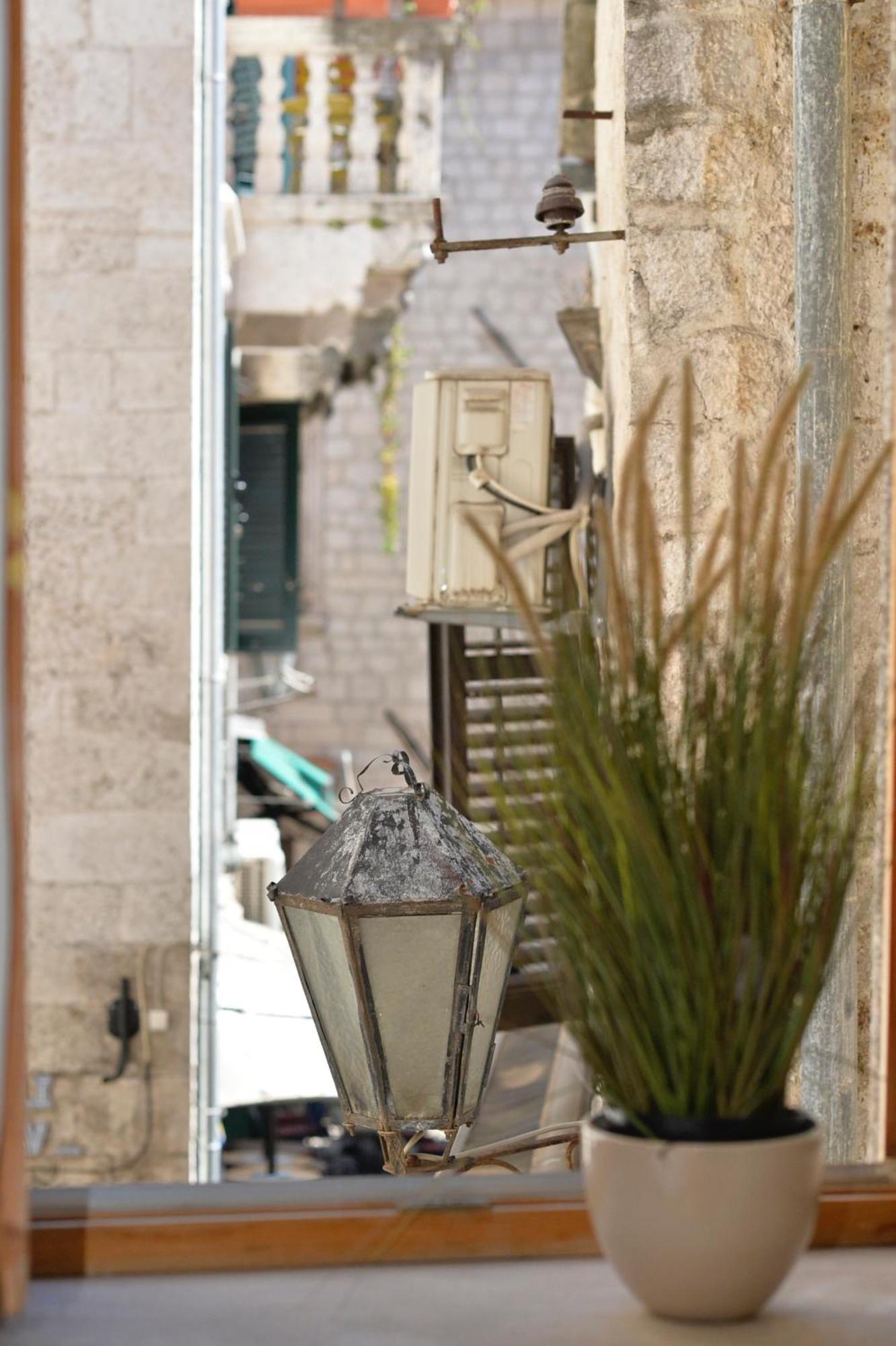 Charming Apartment In Kotor Exterior photo